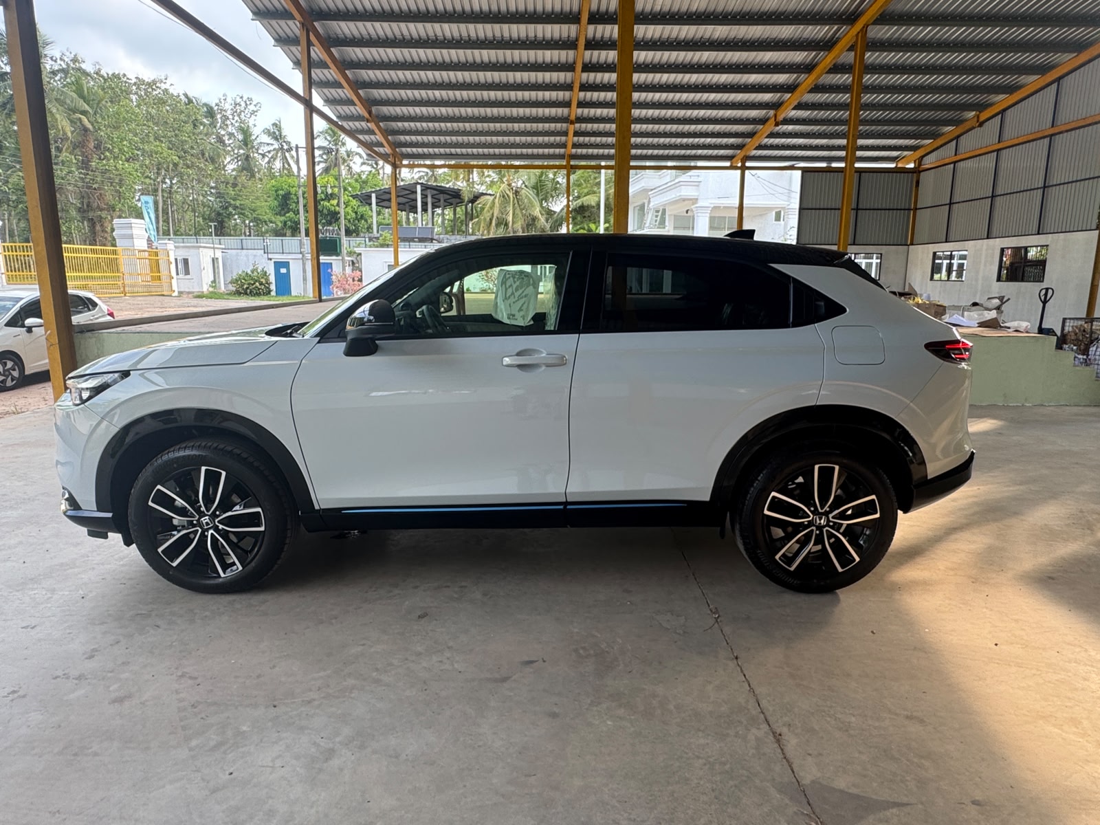 Honda Vezel 2026 - අලුත් SUV රථය sale in Sri Lanka - patpat.lk
