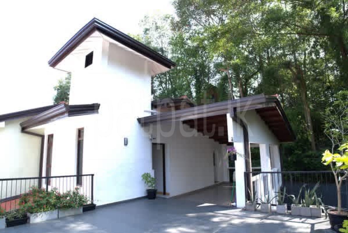 House for Sale in Talawatugoda