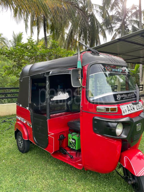 Bajaj Three Wheel 2015 - பயன்படுத்தப்பட்டது முச்சக்கர வண்டி sale in Sri Lanka - patpat.lk