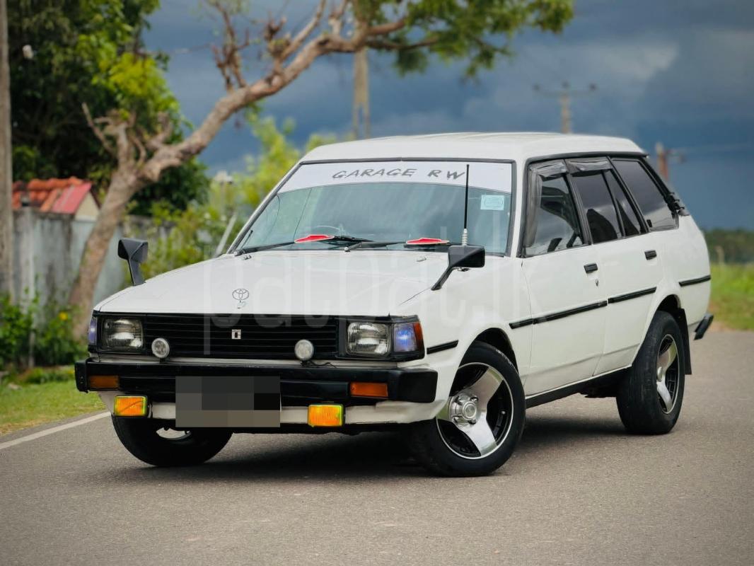 Toyota Corolla 1982 - பயன்படுத்தப்பட்டது கார் sale in Sri Lanka - patpat.lk