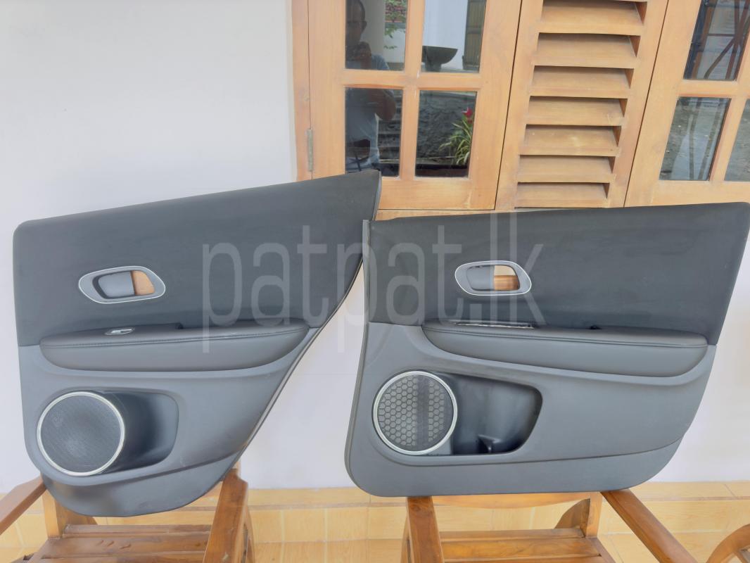 Honda Vezel door panel ads-image-1