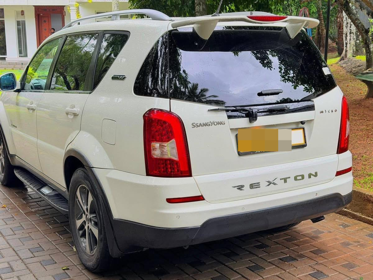 Micro SSANG YONG 2015 - பயன்படுத்தப்பட்டது SUV sale in Sri Lanka - patpat.lk