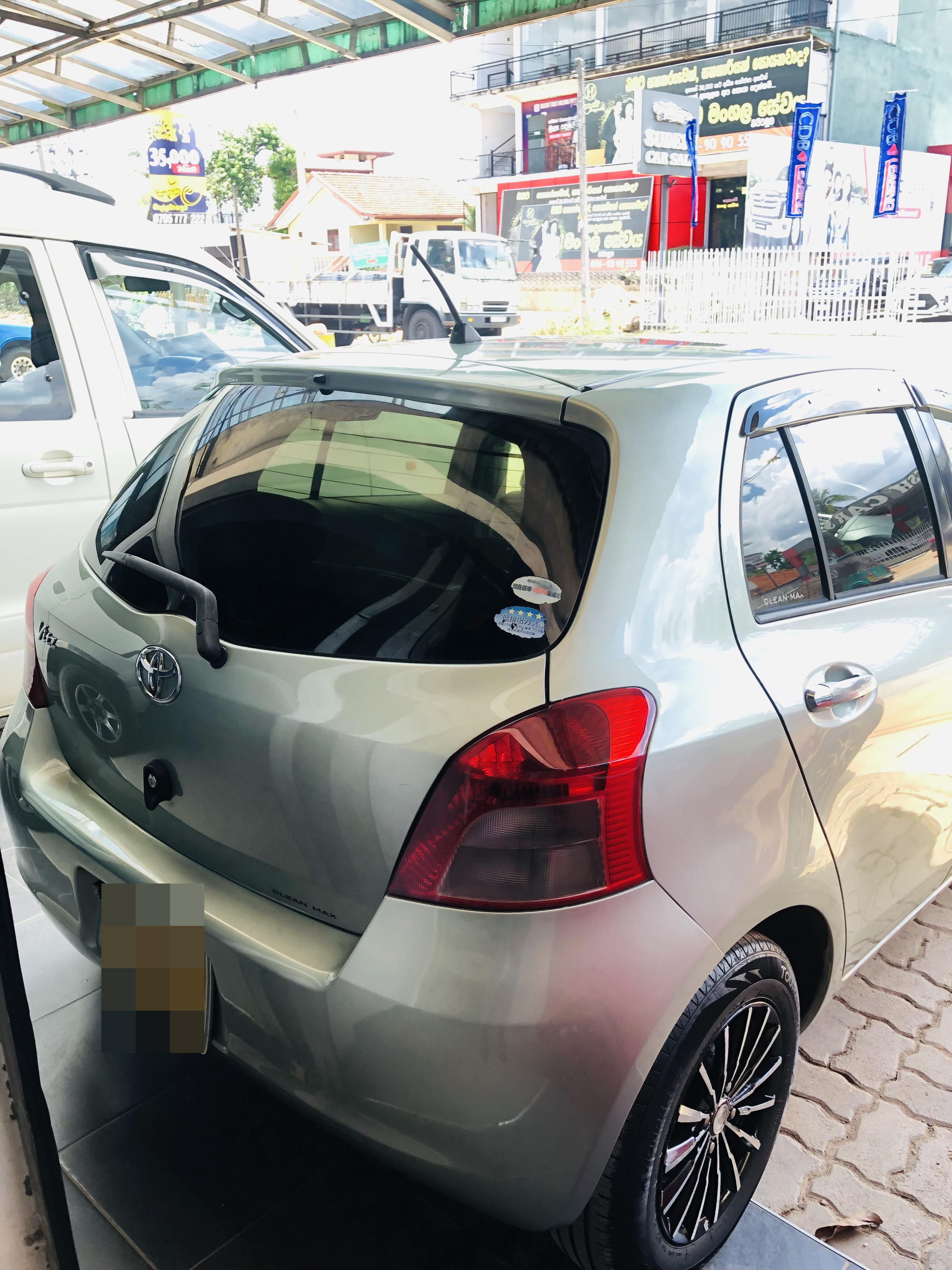 Toyota Vitz 2007 - භාවිතා කරන ලද කාර් sale in Sri Lanka - patpat.lk