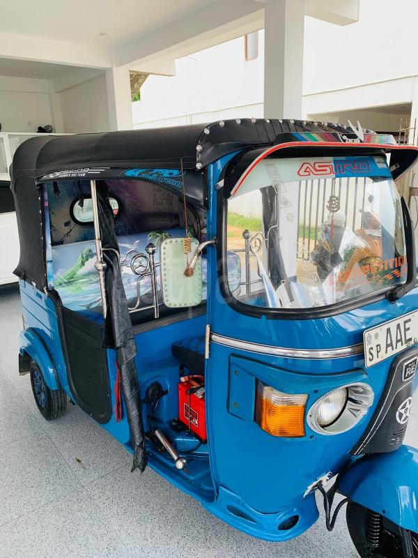 Bajaj 4 stroke 2011 - பயன்படுத்தப்பட்டது முச்சக்கர வண்டி sale in Sri Lanka - patpat.lk