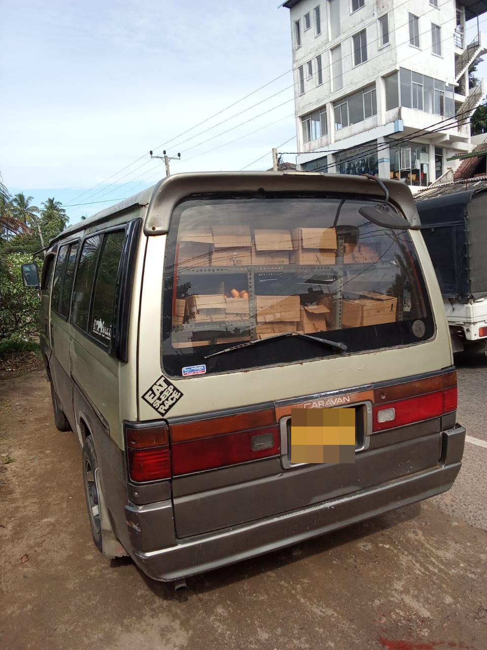 Nissan Caravan 1990 - பயன்படுத்தப்பட்டது வேன் sale in Sri Lanka - patpat.lk