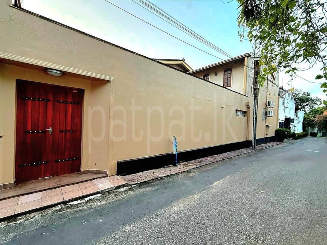 Advertisement image 5