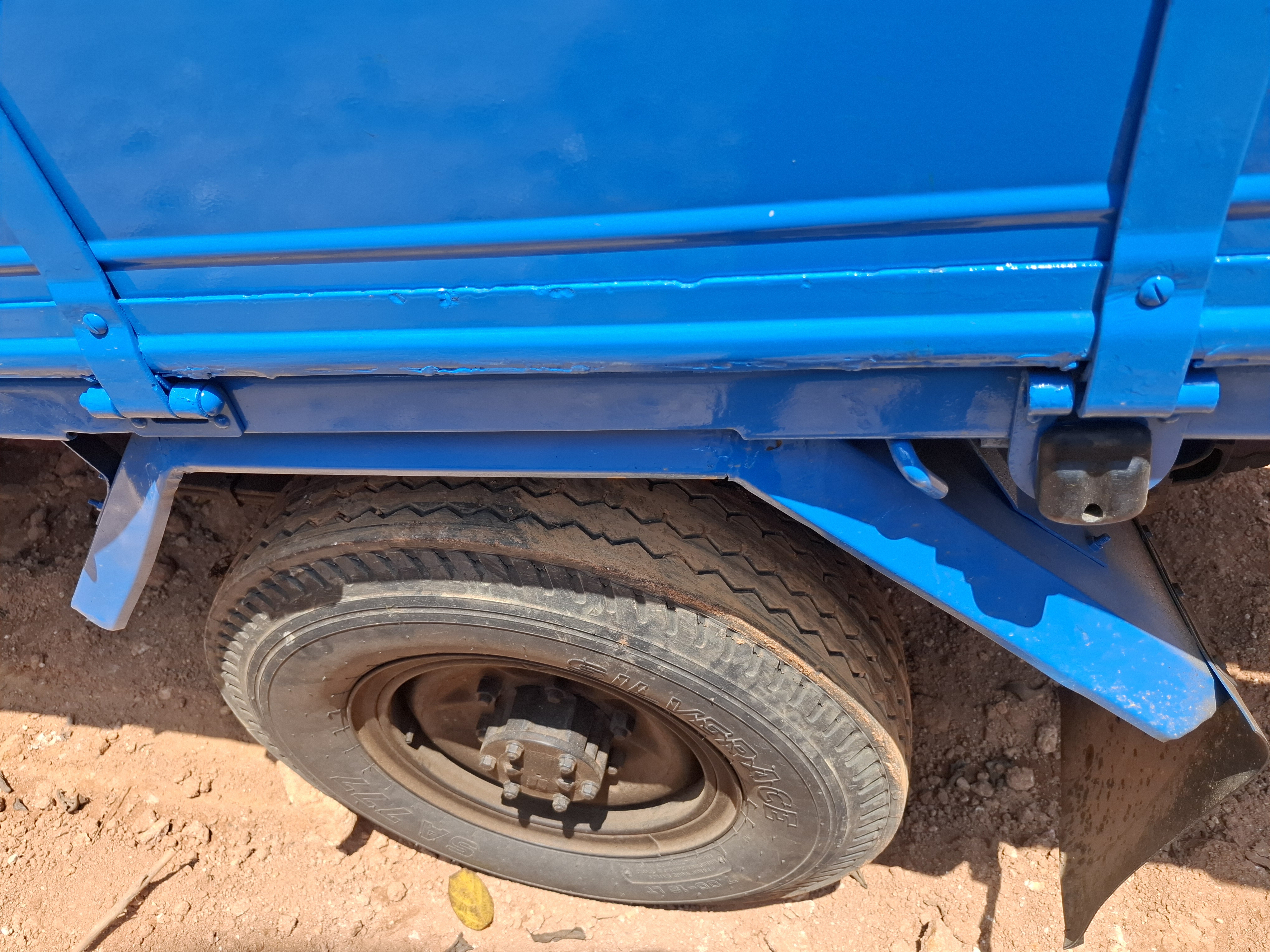 Isuzu ELF 1985 - பயன்படுத்தப்பட்டது டிரக் sale in Sri Lanka - patpat.lk