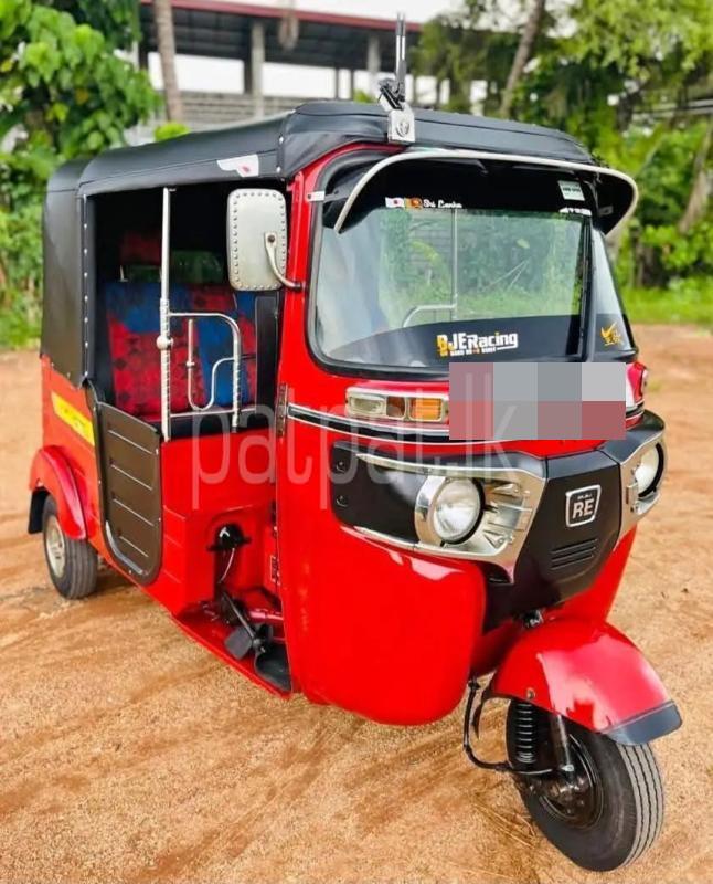 Bajaj Three Wheel 2015 - பயன்படுத்தப்பட்டது முச்சக்கர வண்டி sale in Sri Lanka - patpat.lk