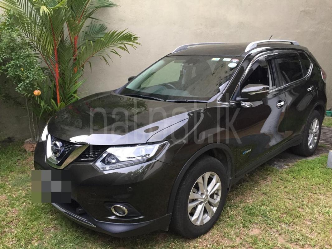 Nissan X Trail 2016 - பயன்படுத்தப்பட்டது SUV sale in Sri Lanka - patpat.lk