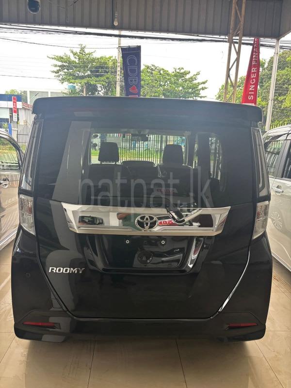 Toyota Roomy 2023 - பயன்படுத்தப்பட்டது வேன் sale in Sri Lanka - patpat.lk