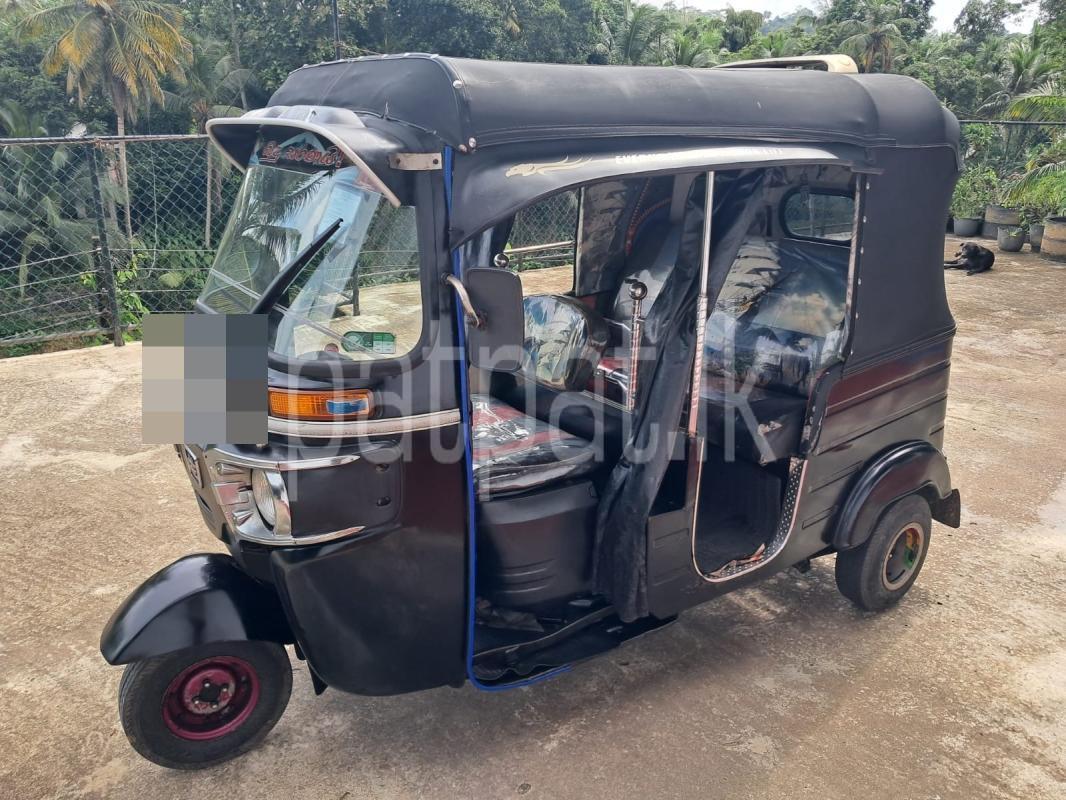 Bajaj 4 stroke 2016 - Used Three wheeler sale in Sri Lanka - patpat.lk