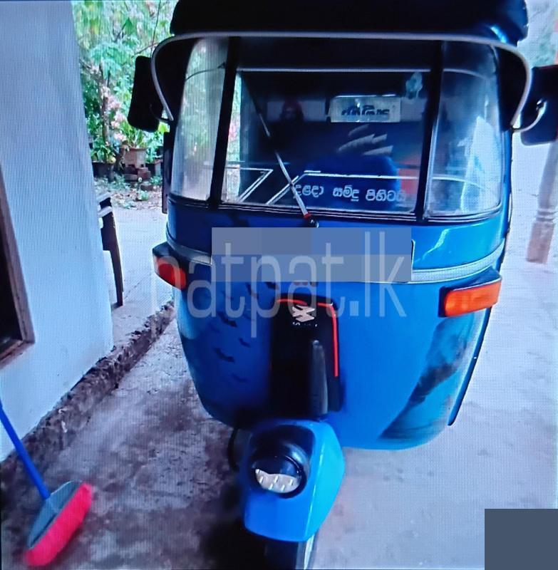 Bajaj Three Wheel 2006 ads-image-1