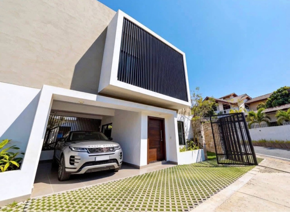 House for Sale in Talawatugoda