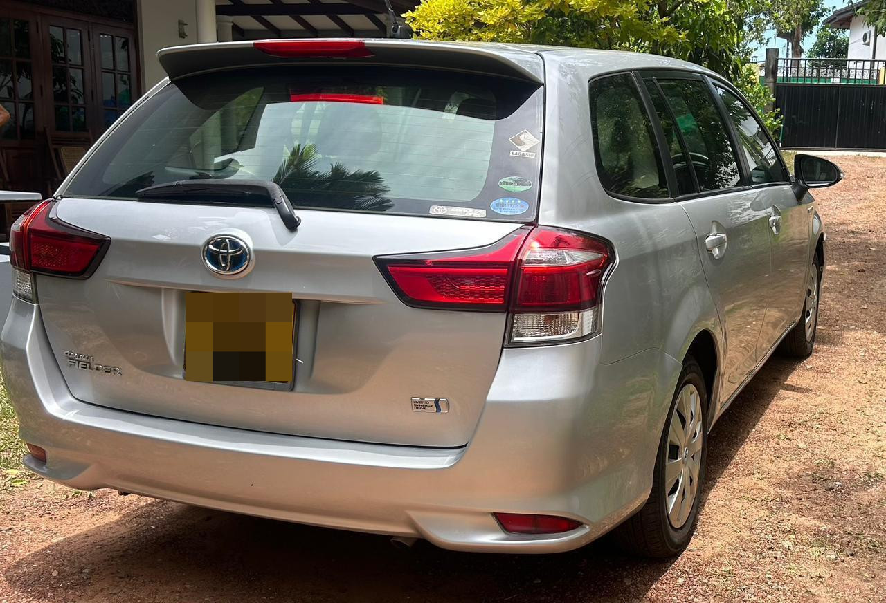 Toyota Fielder 2017 - பயன்படுத்தப்பட்டது கார் sale in Sri Lanka - patpat.lk