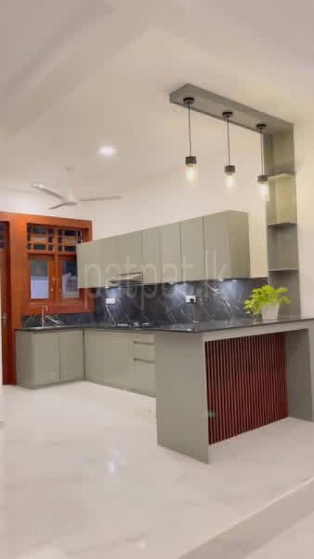 House for Sale in Athurugiriya