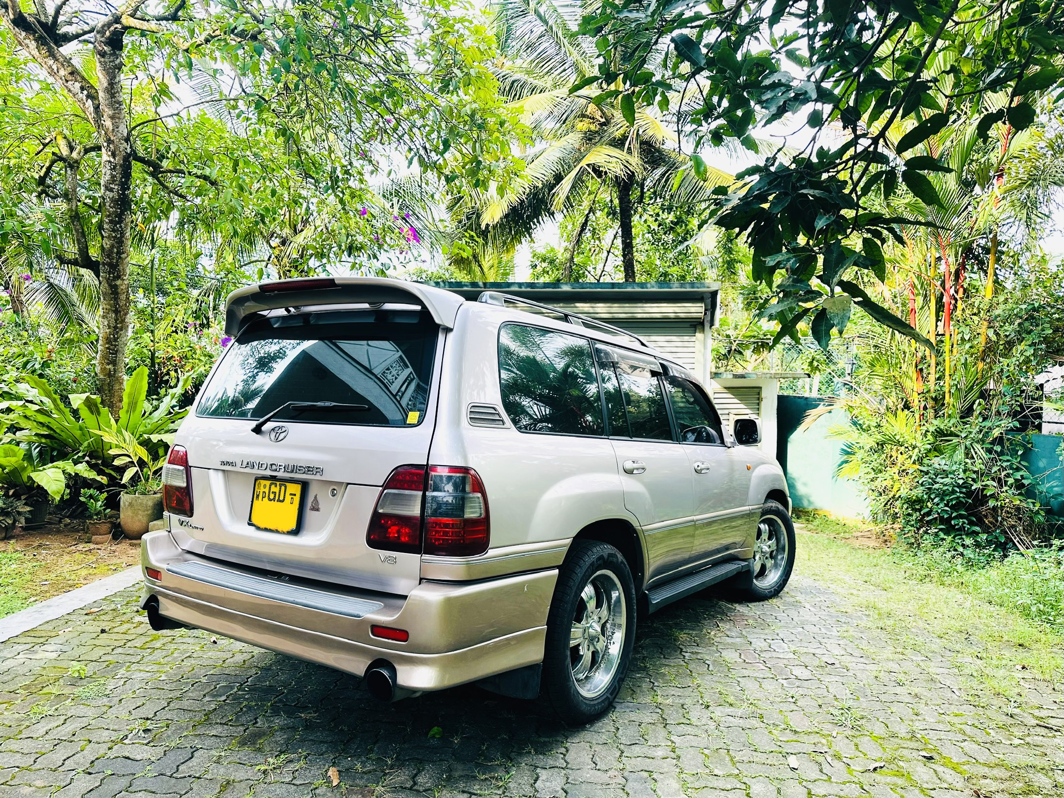 Toyota Land Cruiser 2000 - Used SUV sale in Sri Lanka - patpat.lk