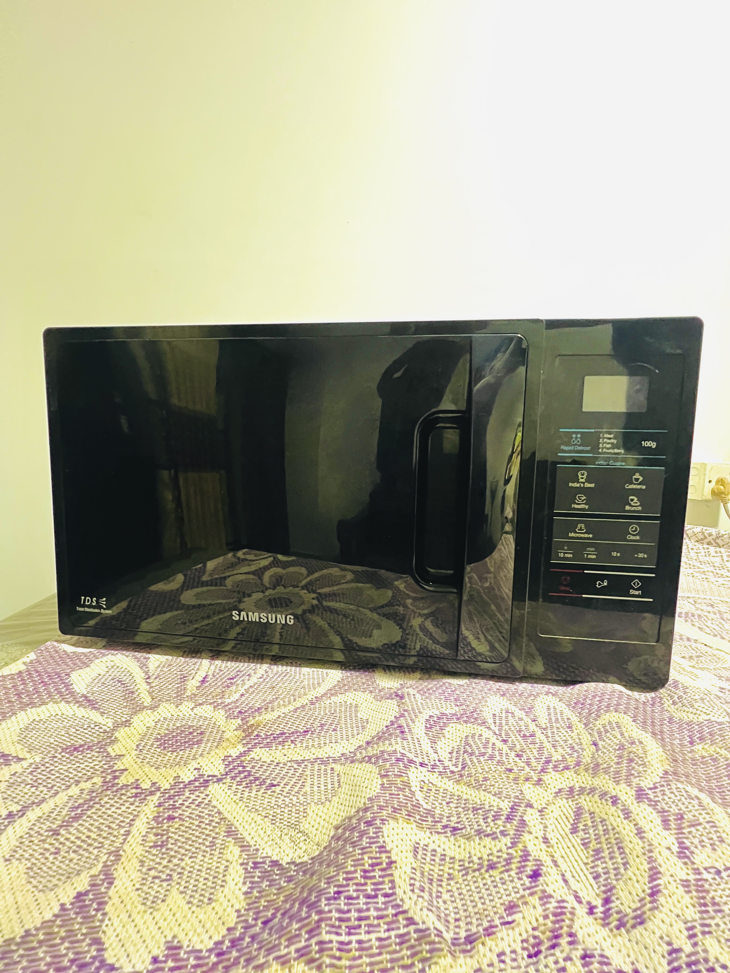 Samsung Microwave Oven – 800W