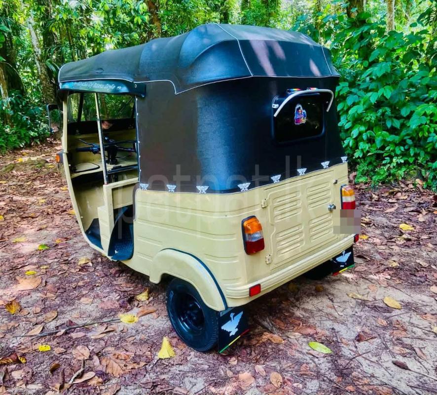 Bajaj Three Wheel 2000 - භාවිතා කරන ලද ත්‍රිරෝද රථය sale in Sri Lanka - patpat.lk