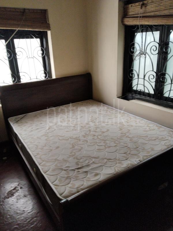 Don carolis Leena Double mahogany bed for the ads-image-1