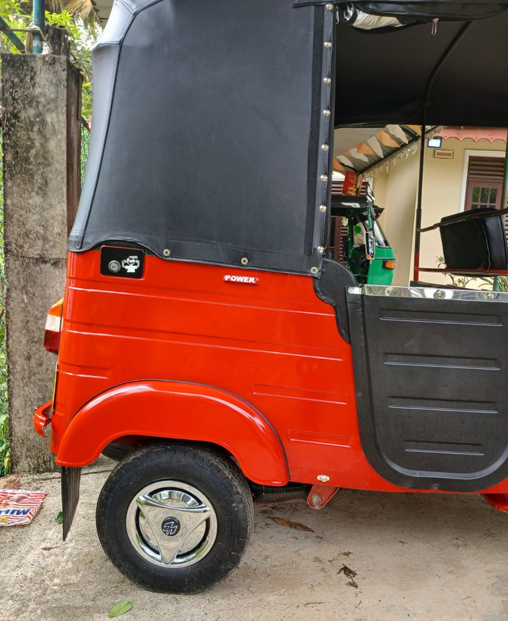 Bajaj 4 stroke 2010 - பயன்படுத்தப்பட்டது முச்சக்கர வண்டி sale in Sri Lanka - patpat.lk