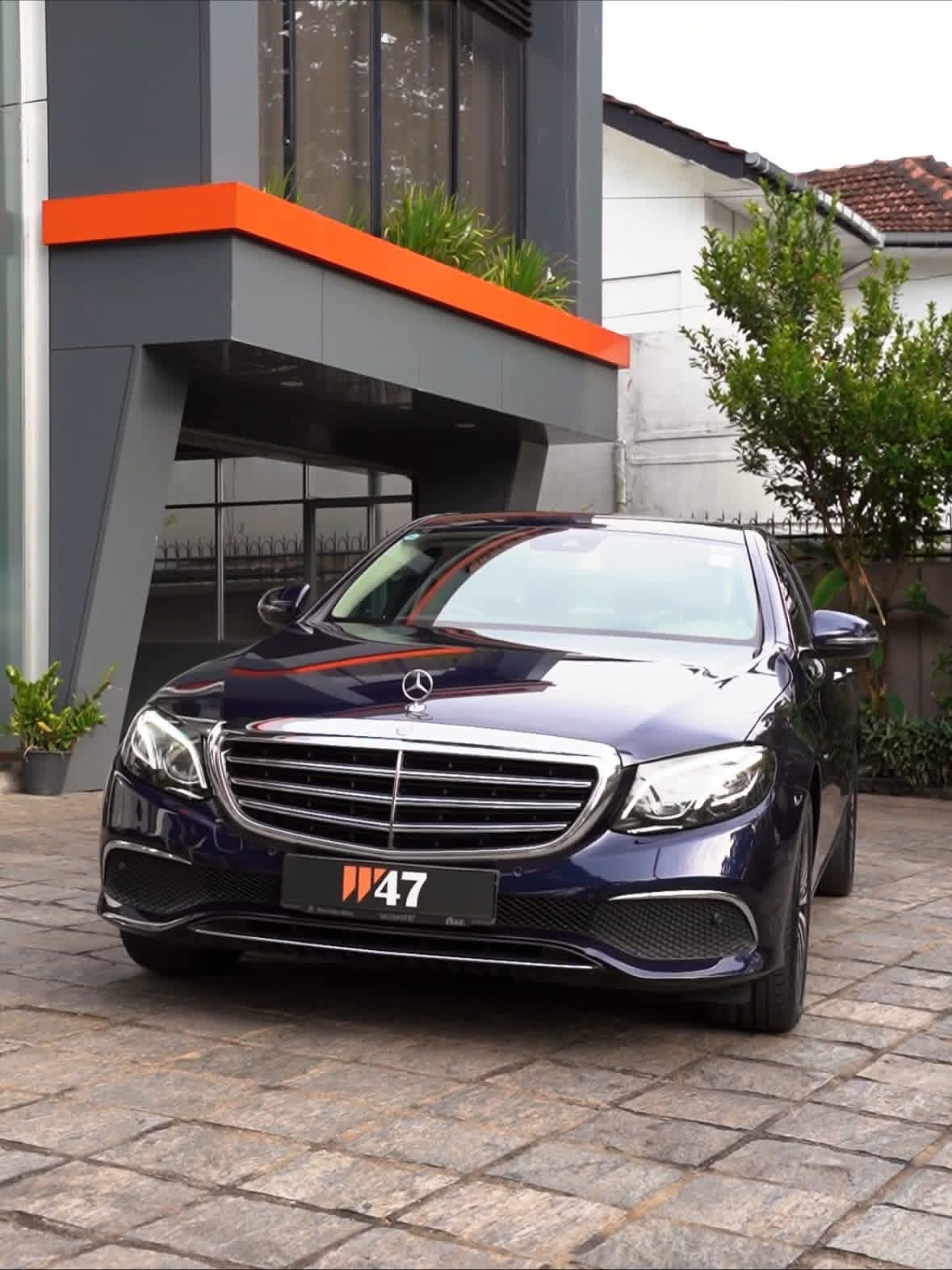 Mercedes Benz E350 2017 ads-image-1