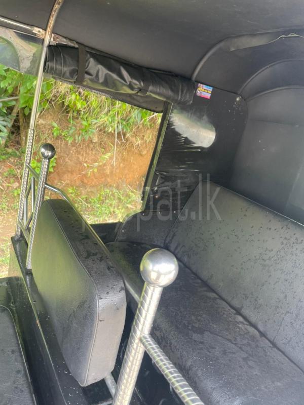 Bajaj Three Wheel 2010 - பயன்படுத்தப்பட்டது முச்சக்கர வண்டி sale in Sri Lanka - patpat.lk