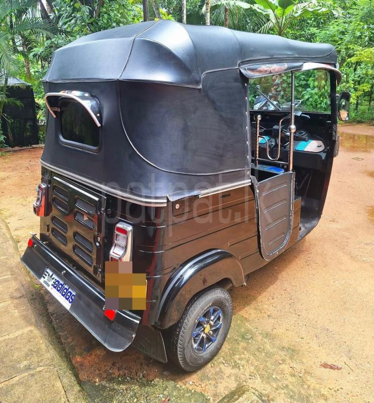 Bajaj Three Wheel 2014 - Used Three wheeler sale in Sri Lanka - patpat.lk