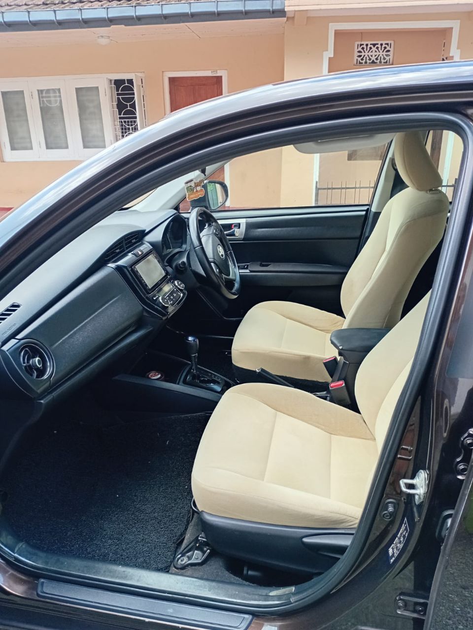 Toyota Axio 2015 - Used Car sale in Sri Lanka - patpat.lk