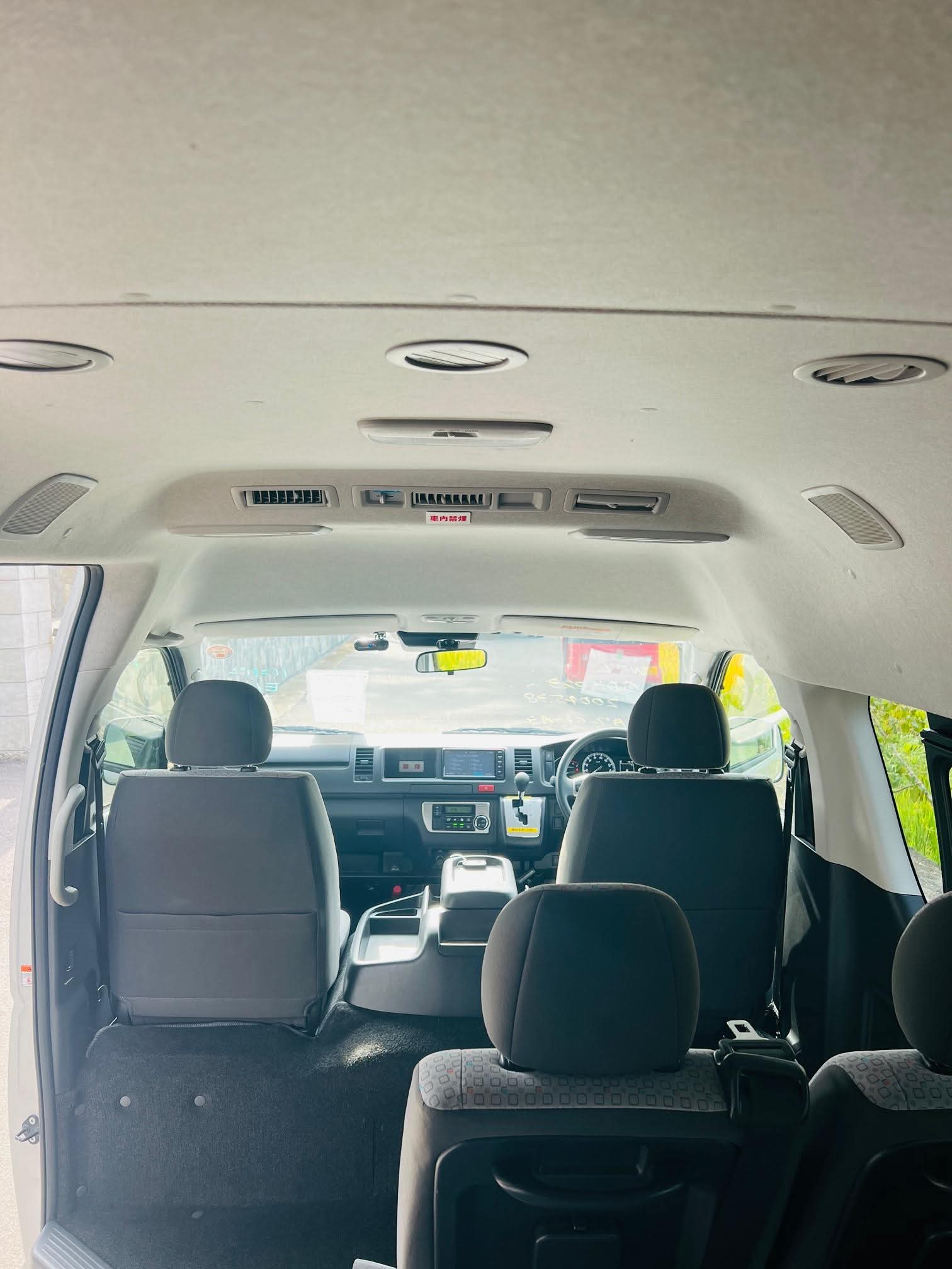 Toyota Hiace 2022 - சான்றளிக்கப்பட்டது வேன் sale in Sri Lanka - patpat.lk