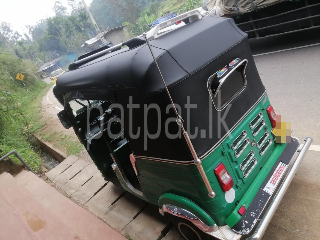 Bajaj 4 stroke 2016 - பயன்படுத்தப்பட்டது முச்சக்கர வண்டி sale in Sri Lanka - patpat.lk