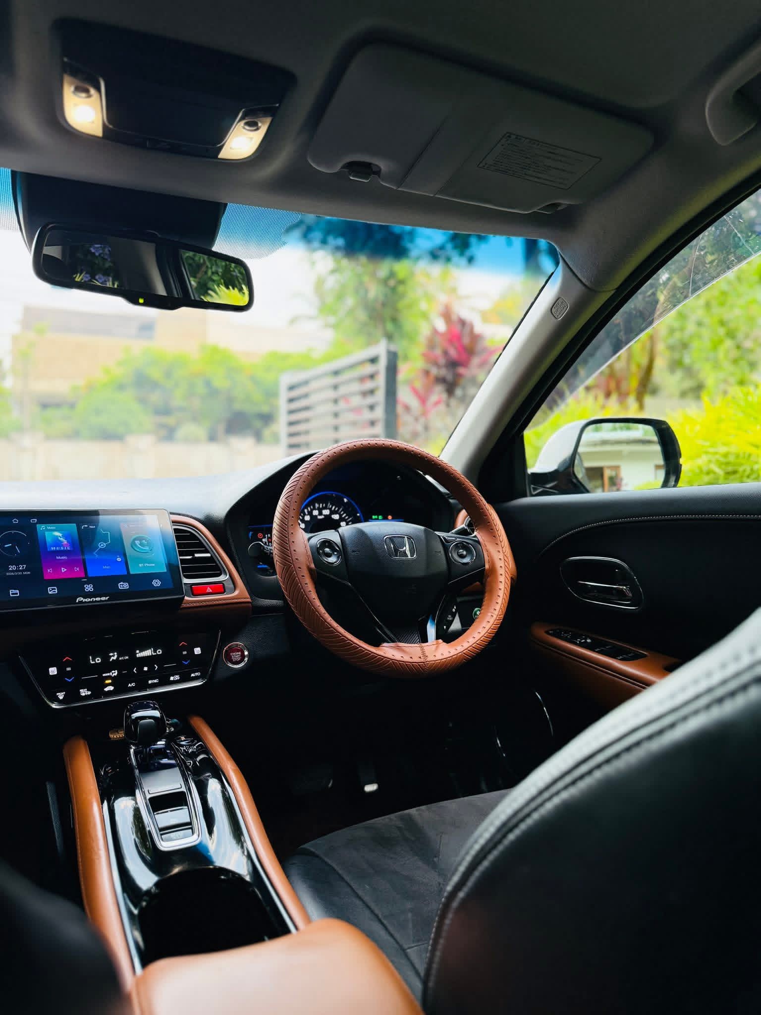 Honda Vezel 2015 - Used SUV sale in Sri Lanka - patpat.lk