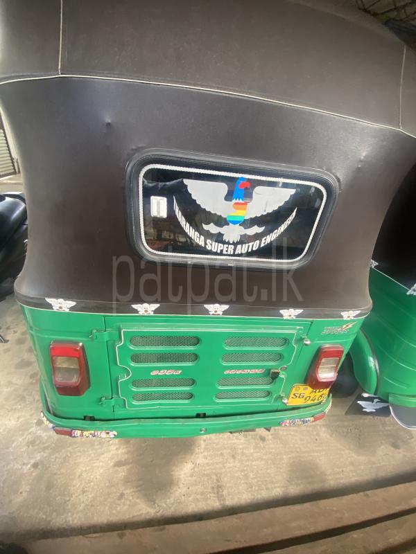 Bajaj Three Wheel 2015 - Used Three wheeler sale in Sri Lanka - patpat.lk