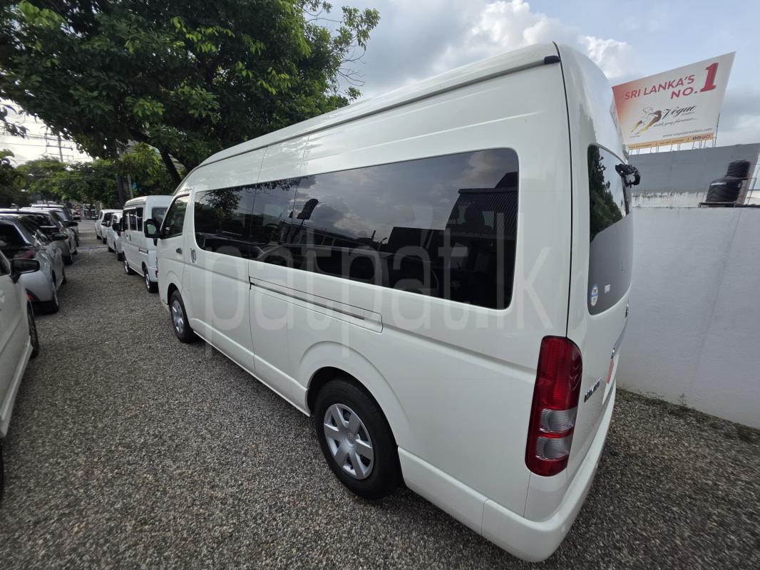 Toyota Hiace 2024 - சான்றளிக்கப்பட்டது வேன் sale in Sri Lanka - patpat.lk