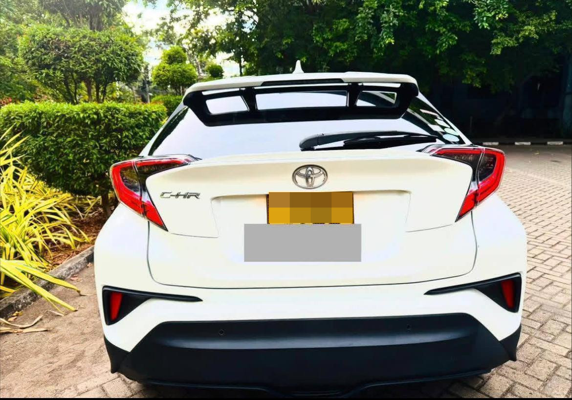 Toyota CHR 2017 - பயன்படுத்தப்பட்டது SUV sale in Sri Lanka - patpat.lk