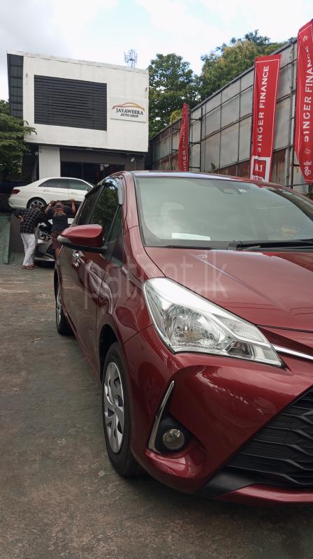 Toyota Vitz 2018 - சான்றளிக்கப்பட்டது கார் sale in Sri Lanka - patpat.lk
