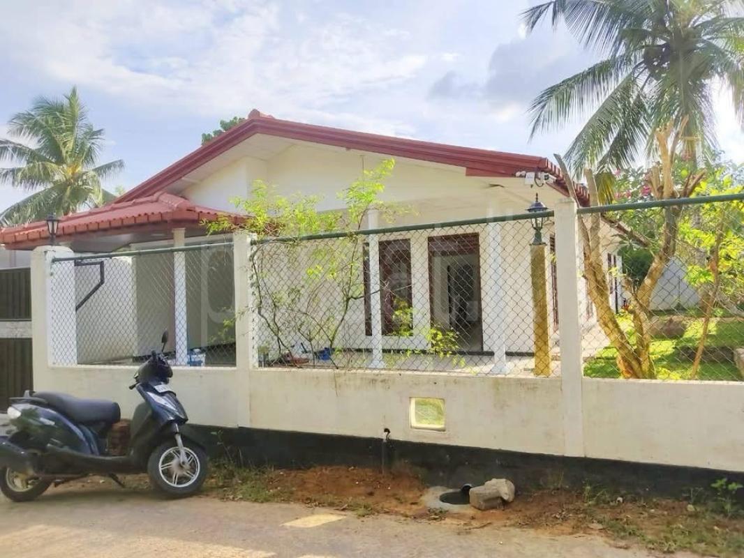 House for Sale in Athurugiriya ads-image-1