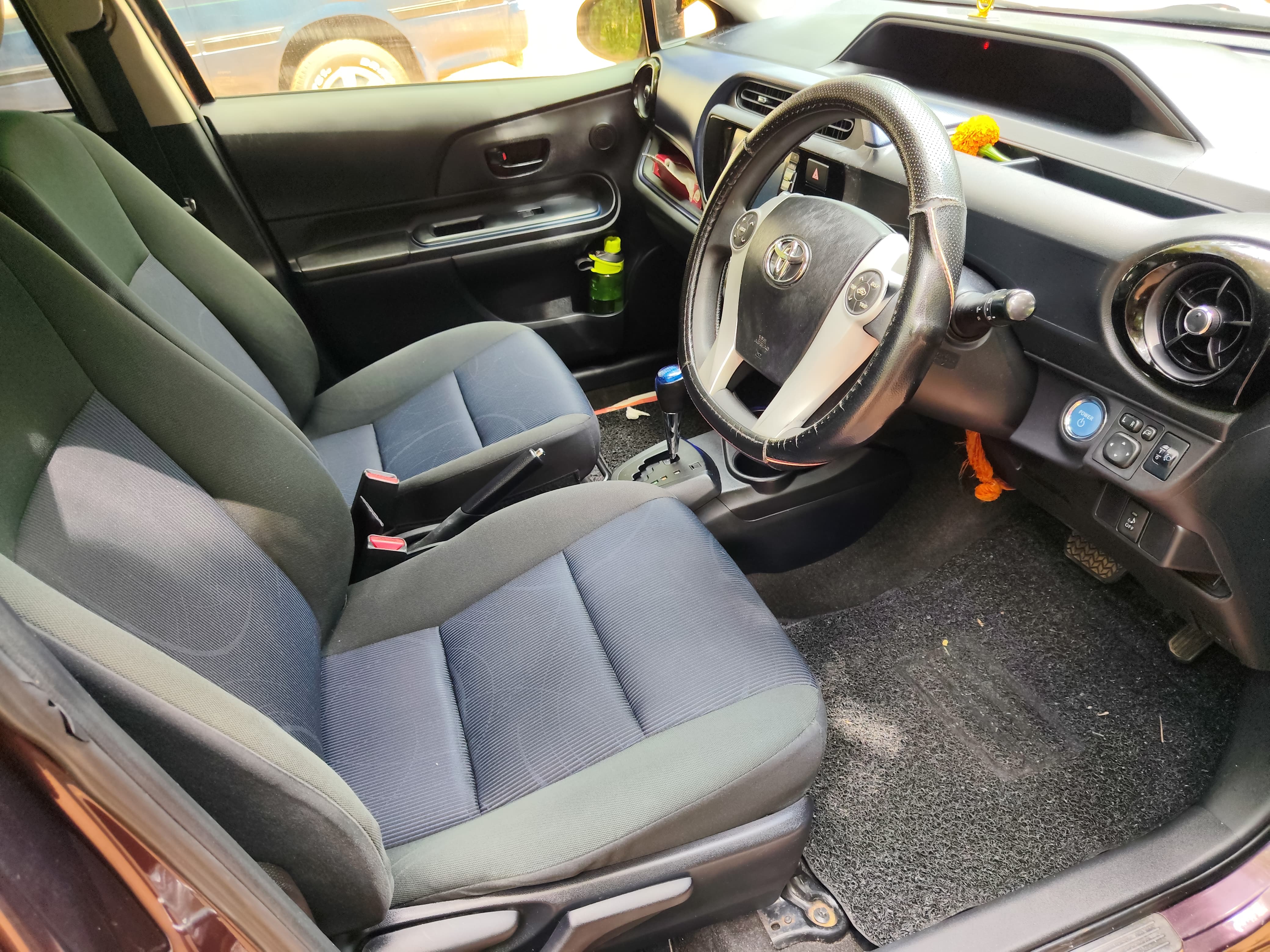 Toyota Aqua 2015 - Used Car sale in Sri Lanka - patpat.lk