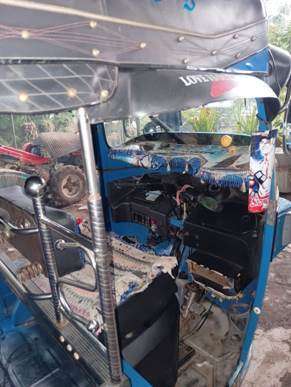 Bajaj Three Wheel 2011 - Reconditioned Three wheeler sale in Sri Lanka - patpat.lk