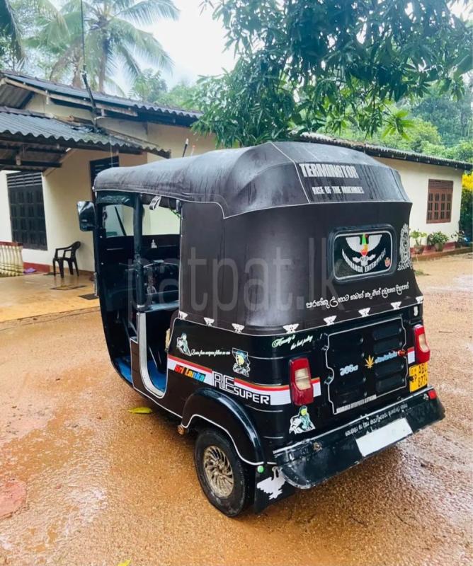 Advertisement image 6