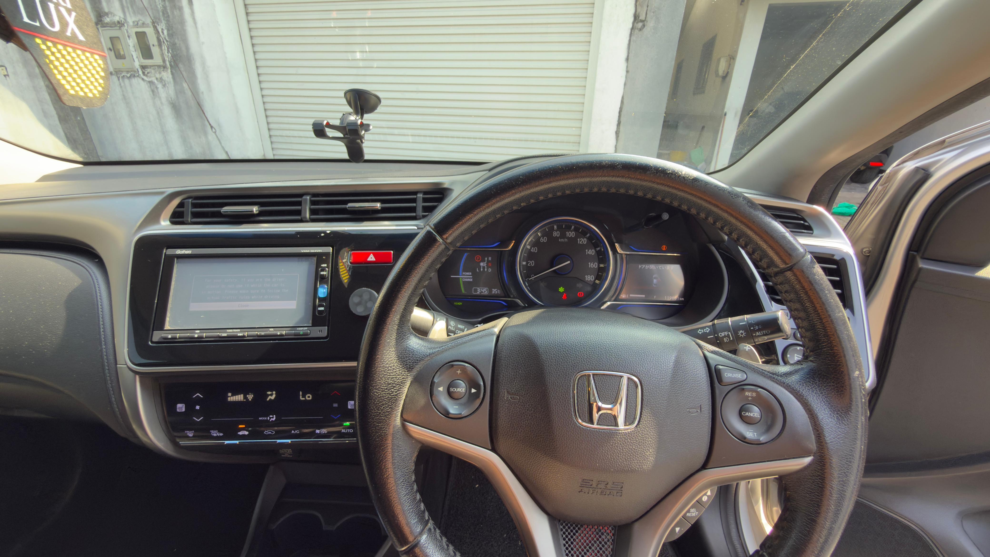 Honda Grace 2016 - பயன்படுத்தப்பட்டது கார் sale in Sri Lanka - patpat.lk