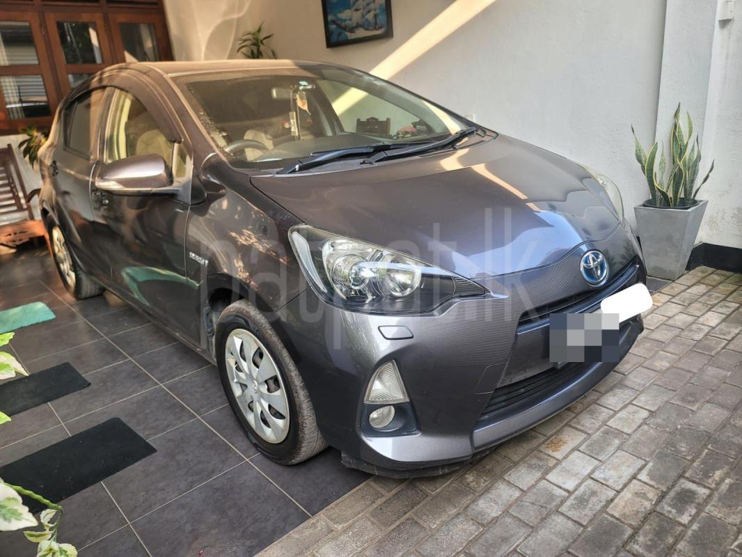Toyota Aqua 2013 - භාවිතා කරන ලද කාර් sale in Sri Lanka - patpat.lk