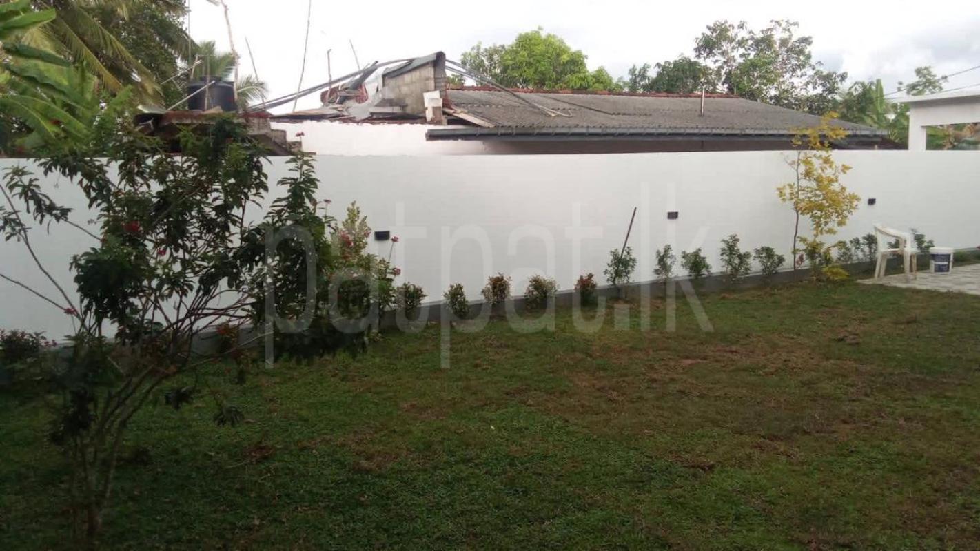 House for Sale in Kahathuduwa