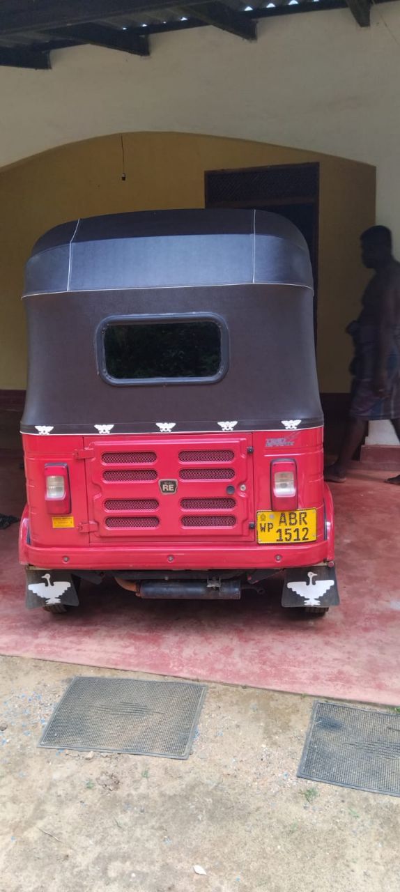 Bajaj Three Wheel 2018 - Used Three wheeler sale in Sri Lanka - patpat.lk