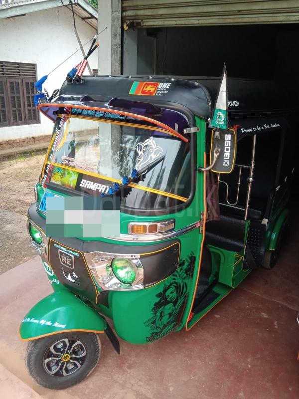 Bajaj Three Wheel 2015 - பயன்படுத்தப்பட்டது முச்சக்கர வண்டி sale in Sri Lanka - patpat.lk