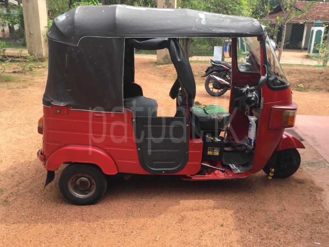 Bajaj Three Wheel 2011 - பயன்படுத்தப்பட்டது முச்சக்கர வண்டி sale in Sri Lanka - patpat.lk