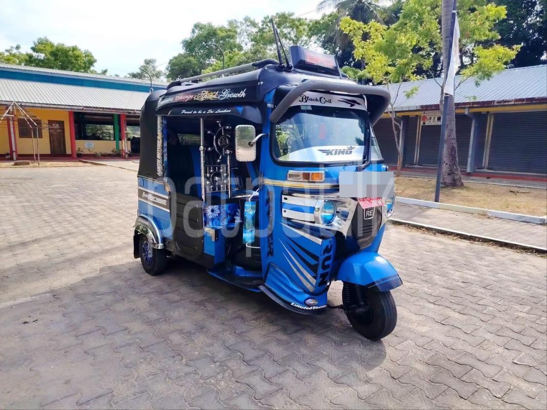Bajaj 4 stroke 2016 - Used Three wheeler sale in Sri Lanka - patpat.lk