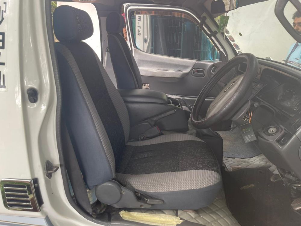 Toyota Hiace 1993 - Used Van sale in Sri Lanka - patpat.lk