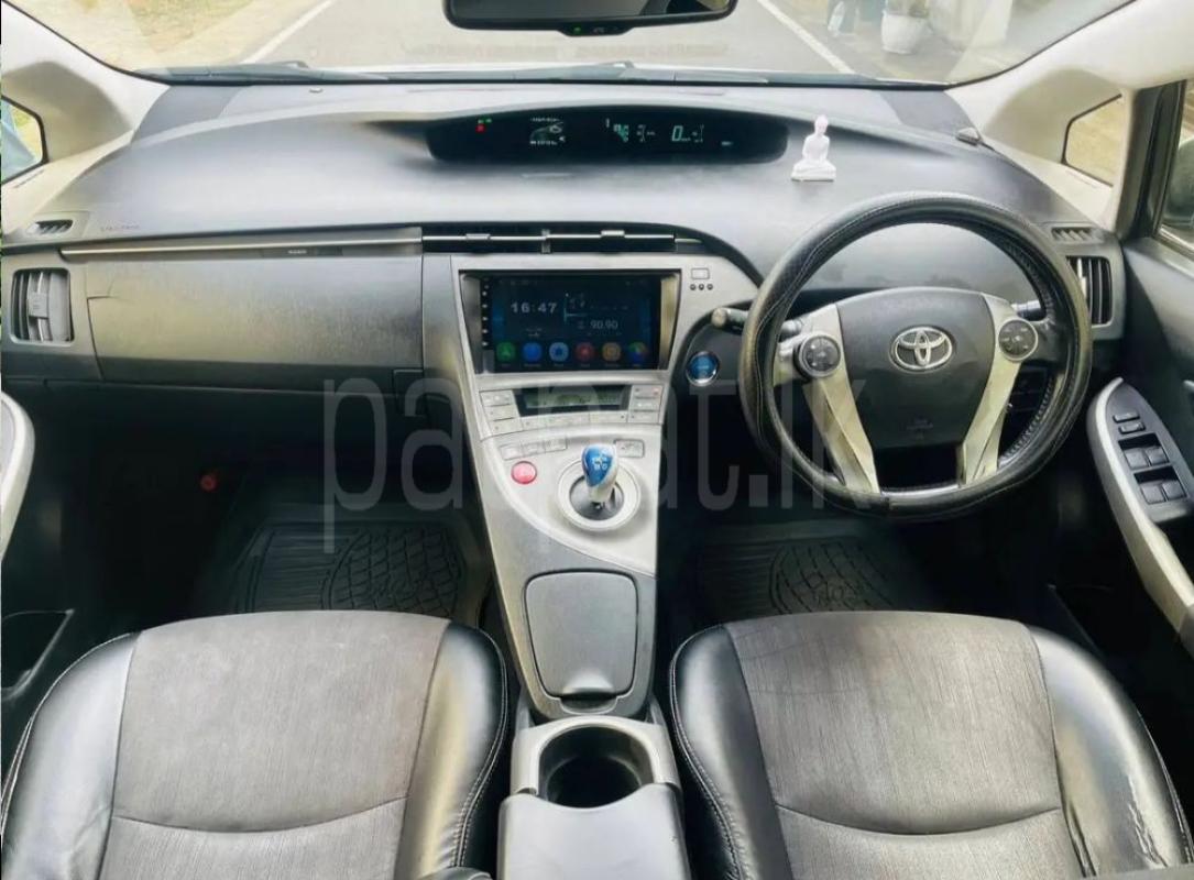 Toyota Prius 2013 - பயன்படுத்தப்பட்டது கார் sale in Sri Lanka - patpat.lk
