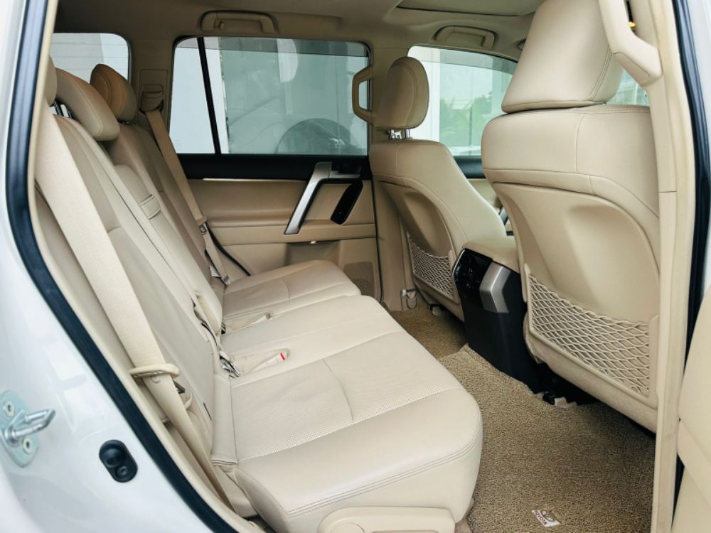 Toyota Land Cruiser 2017 - பயன்படுத்தப்பட்டது SUV sale in Sri Lanka - patpat.lk