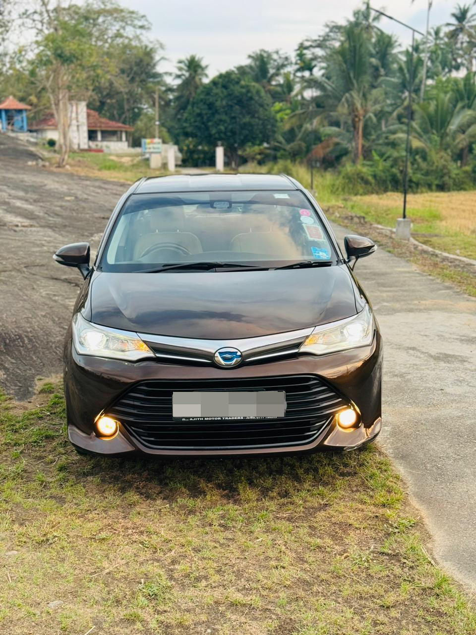 Toyota Axio 2015 - பயன்படுத்தப்பட்டது கார் sale in Sri Lanka - patpat.lk